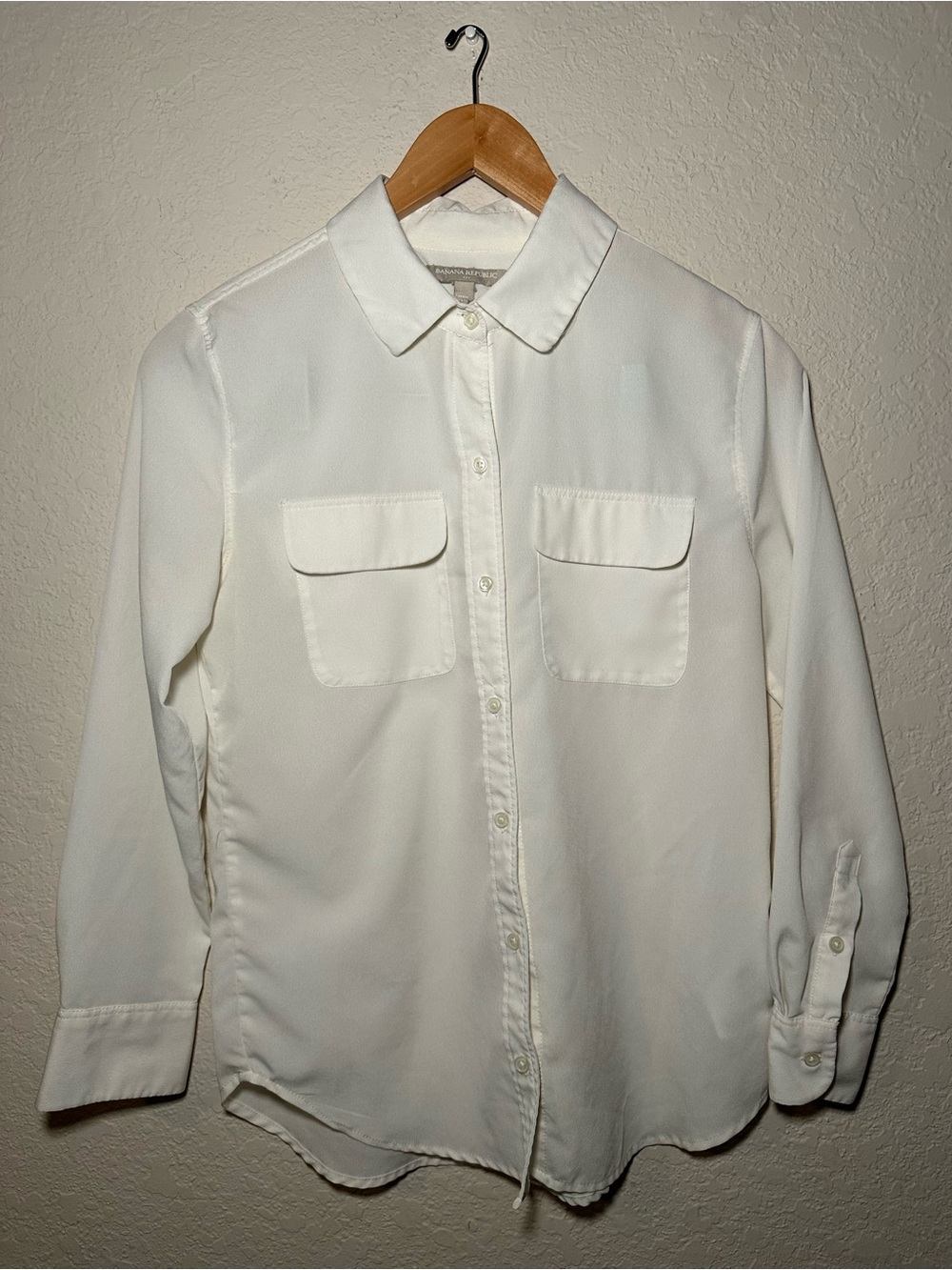 Banana Republic White Long-Sleeve Button-Down Shirt